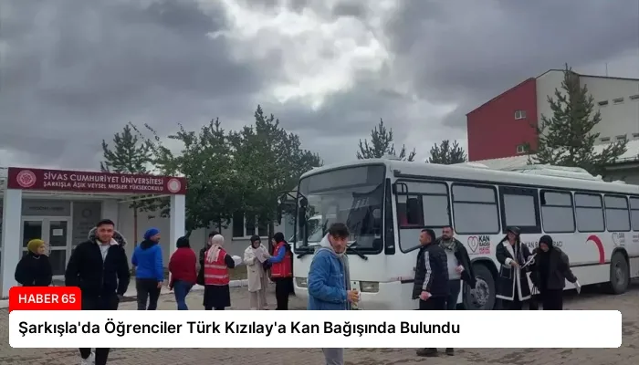 Şarkışla’da Öğrenciler Türk Kızılay’a Kan Bağışında Bulundu