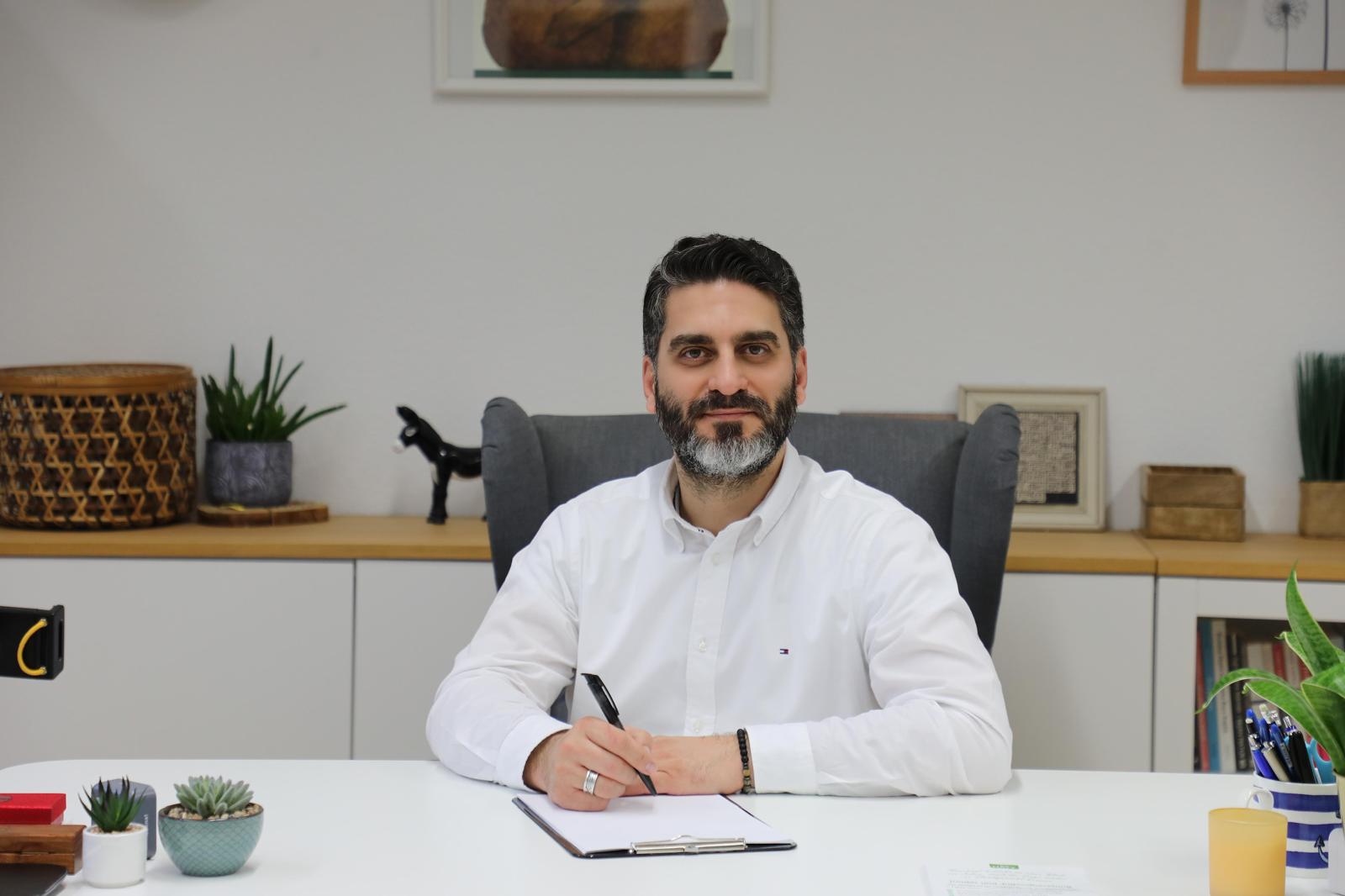 Psikolog Serdar Külcür’ün “Salkım Söğüt” Kitabı Yayınlandı